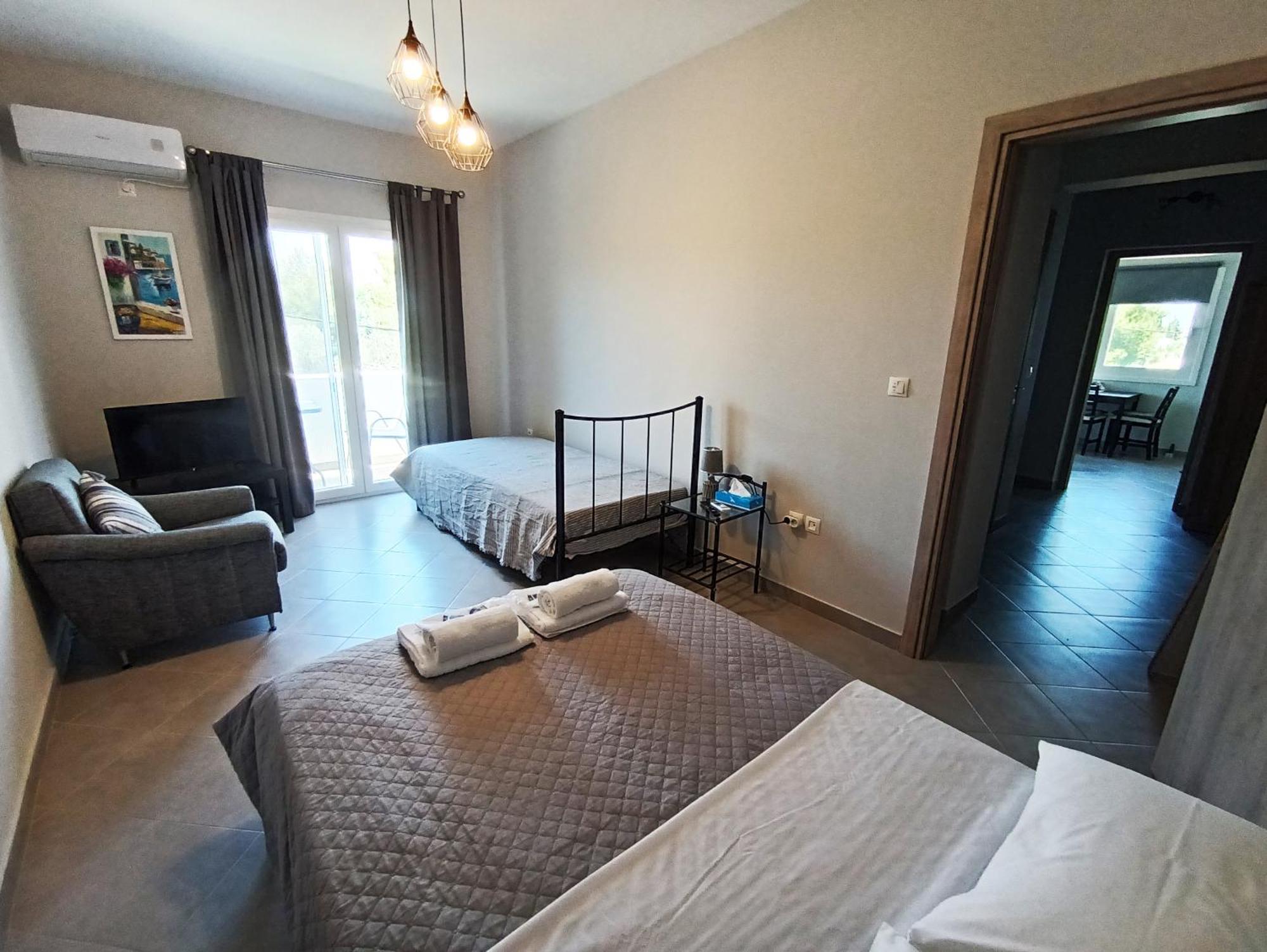 Airport Palmtree Apartments - 15Min From Airport Артемида Екстериор снимка