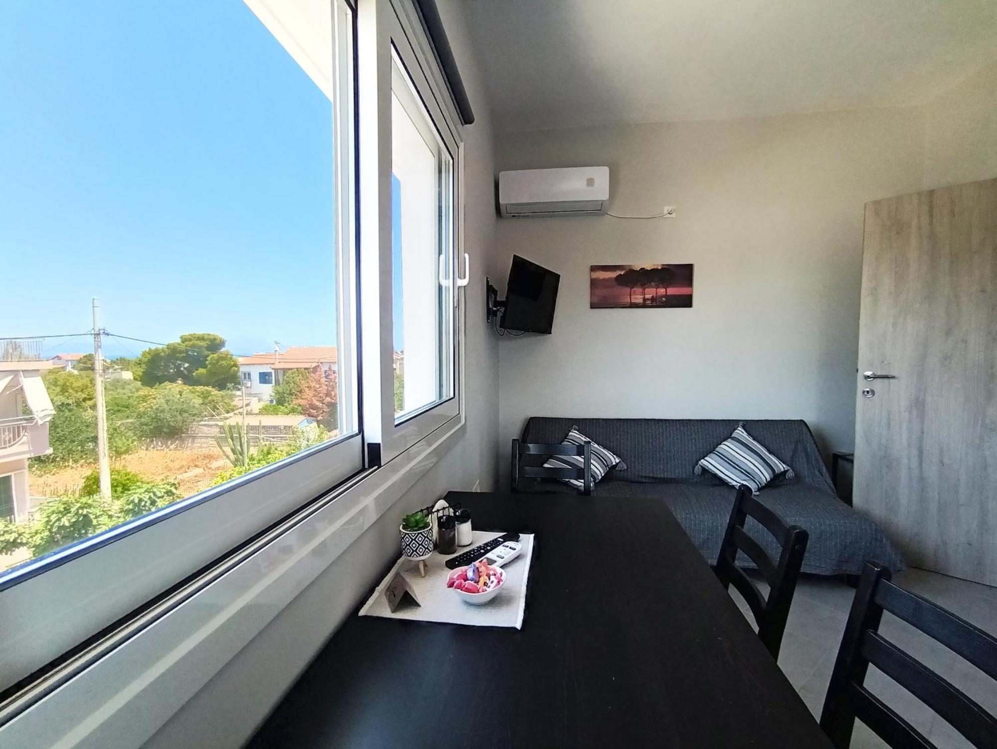 Airport Palmtree Apartments - 15Min From Airport Артемида Екстериор снимка
