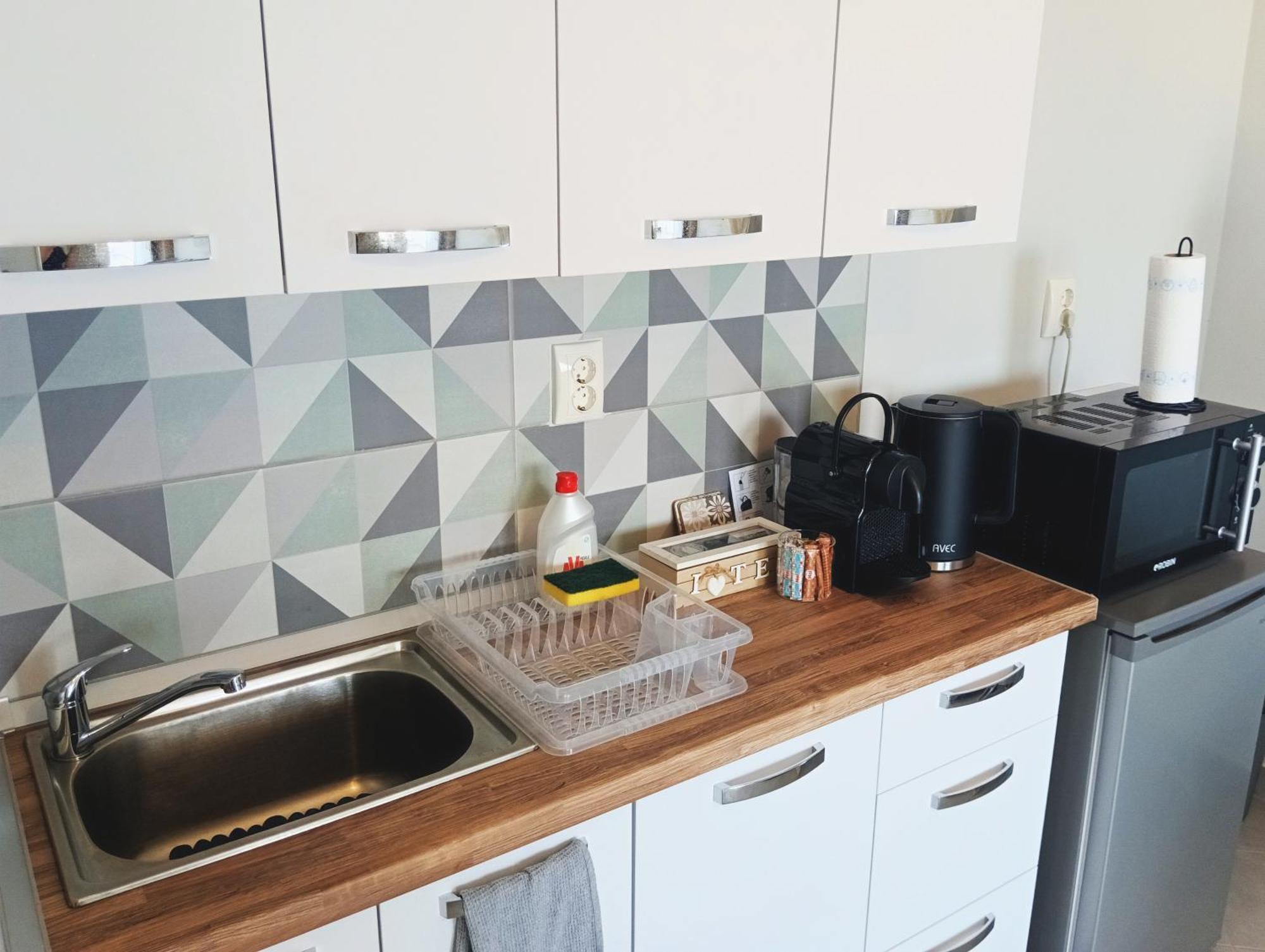 Airport Palmtree Apartments - 15Min From Airport Артемида Екстериор снимка
