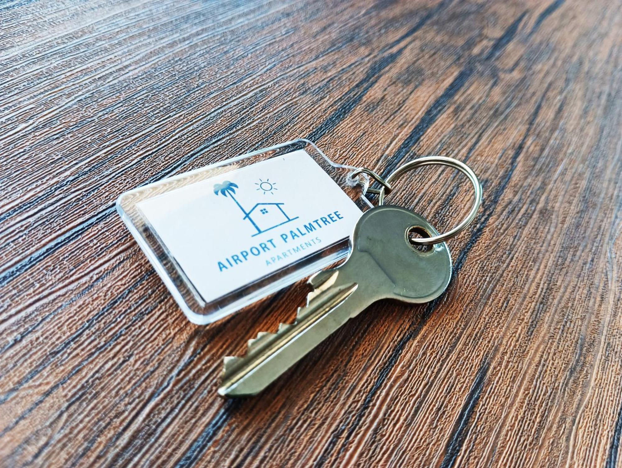 Airport Palmtree Apartments - 15Min From Airport Артемида Екстериор снимка